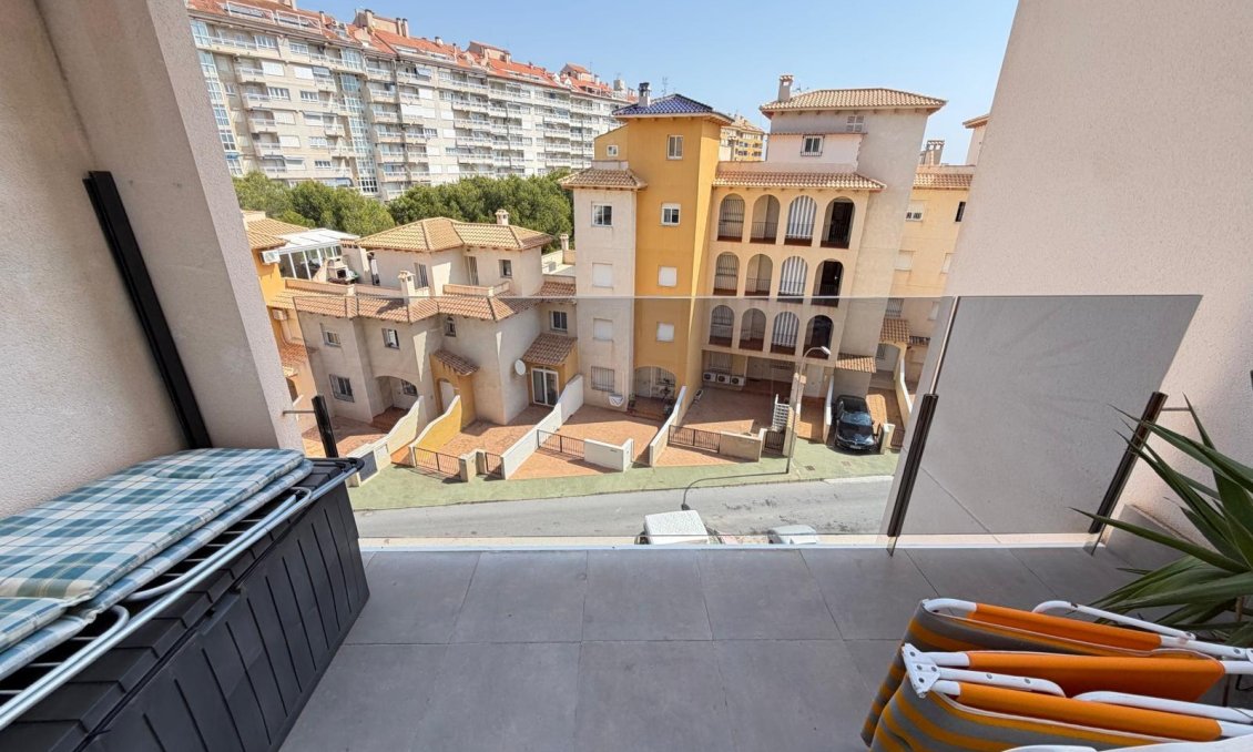 Segunda mano - Apartamento -
Orihuela Costa - Altos De Campoamor