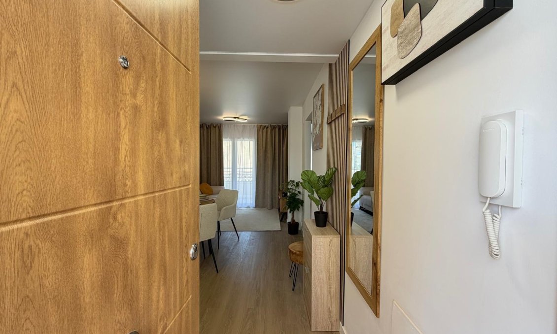 Revânzare - Apartament -
Torrevieja - Nueva Torrevieja