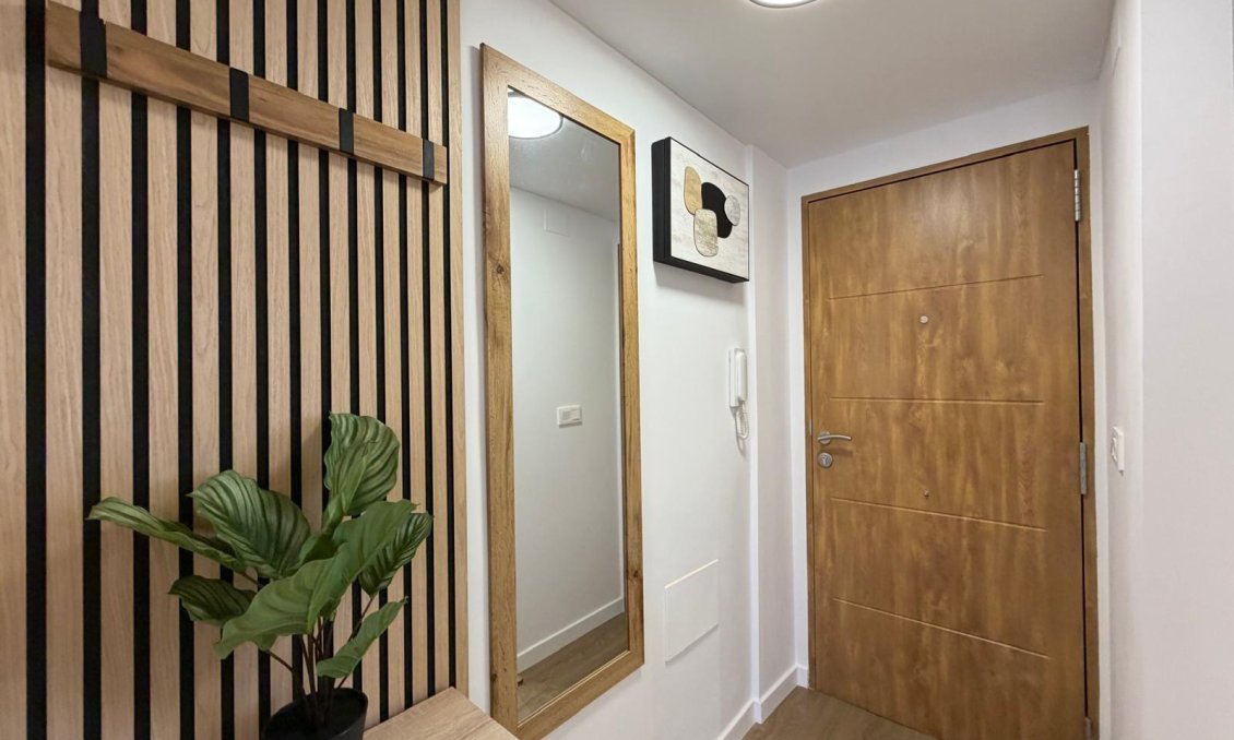 Revânzare - Apartament -
Torrevieja - Nueva Torrevieja