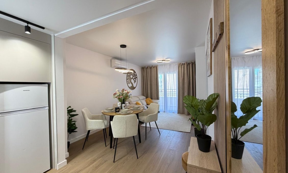 Revânzare - Apartament -
Torrevieja - Nueva Torrevieja