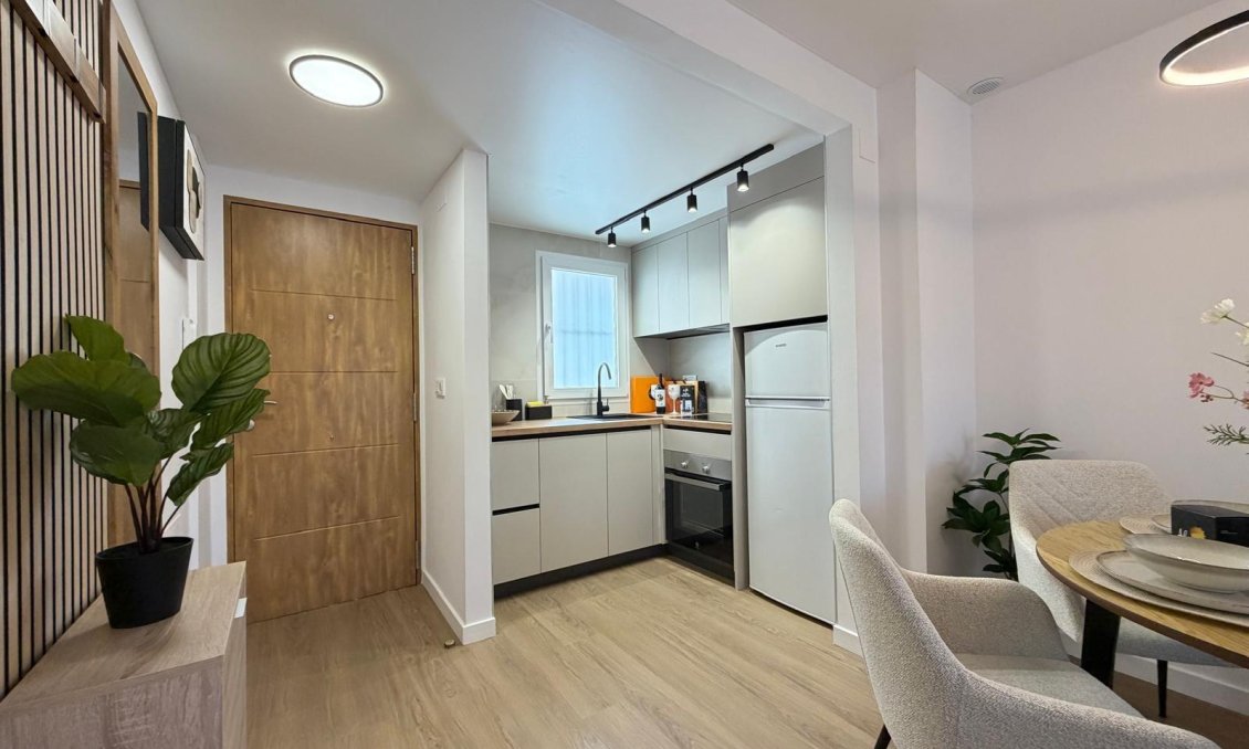 Revânzare - Apartament -
Torrevieja - Nueva Torrevieja