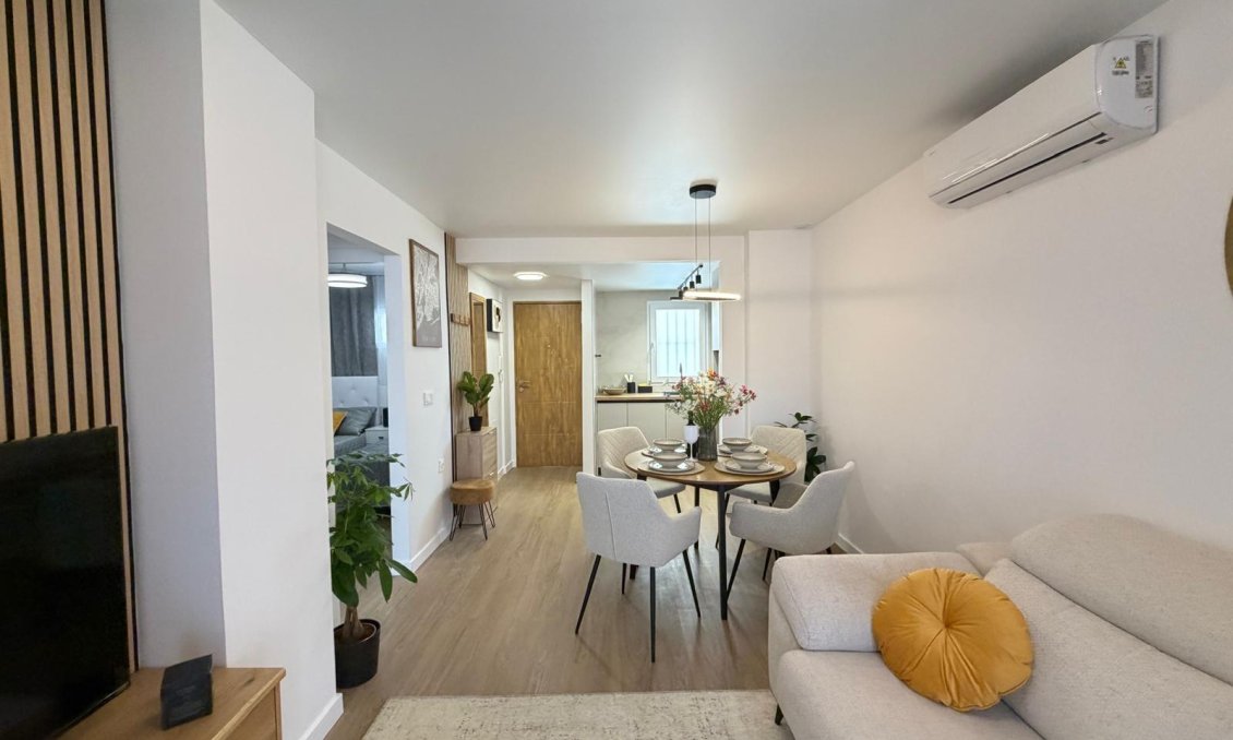Revânzare - Apartament -
Torrevieja - Nueva Torrevieja