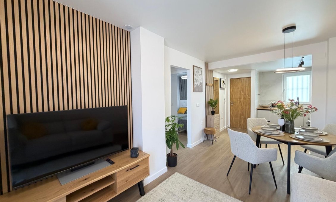 Revânzare - Apartament -
Torrevieja - Nueva Torrevieja