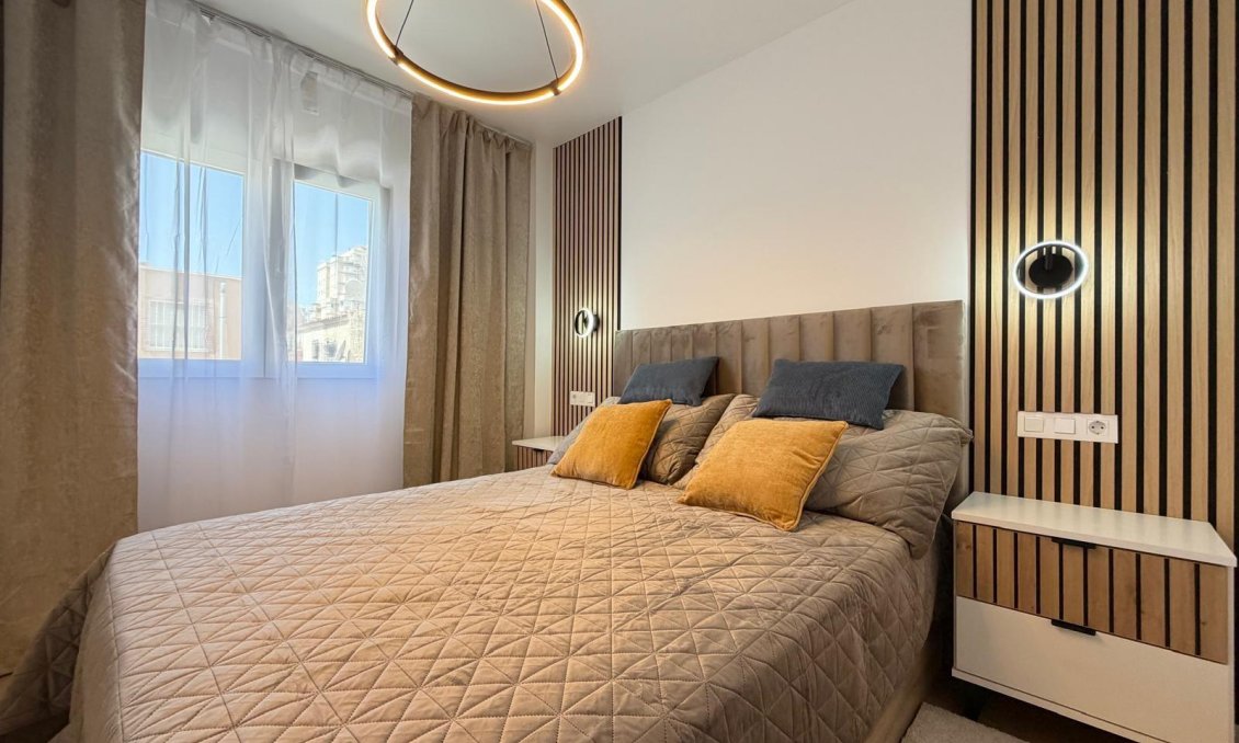 Revânzare - Apartament -
Torrevieja - Nueva Torrevieja