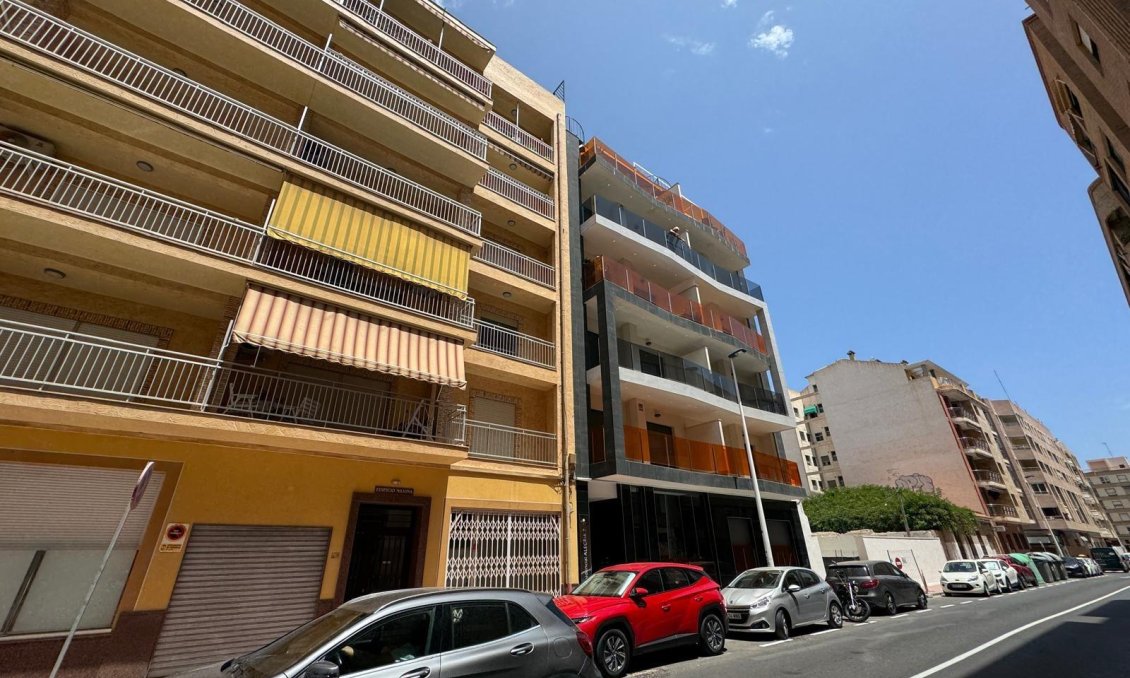 Segunda mano - Apartamento -
Torrevieja - Estacion De Autobuses