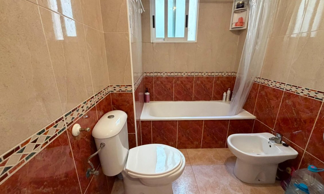 Wiederverkauf - Wohnung -
Torrevieja - PARQUE DE LAS NACIONES