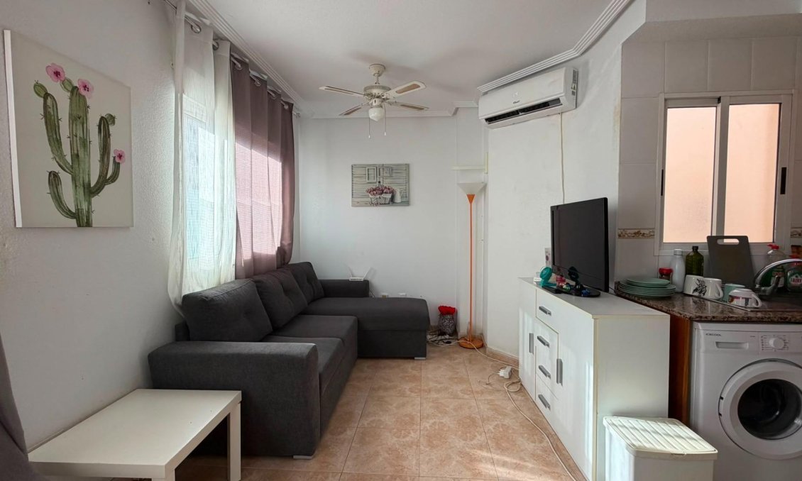 Wiederverkauf - Wohnung -
Torrevieja - PARQUE DE LAS NACIONES
