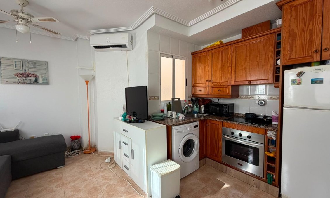 Wiederverkauf - Wohnung -
Torrevieja - PARQUE DE LAS NACIONES