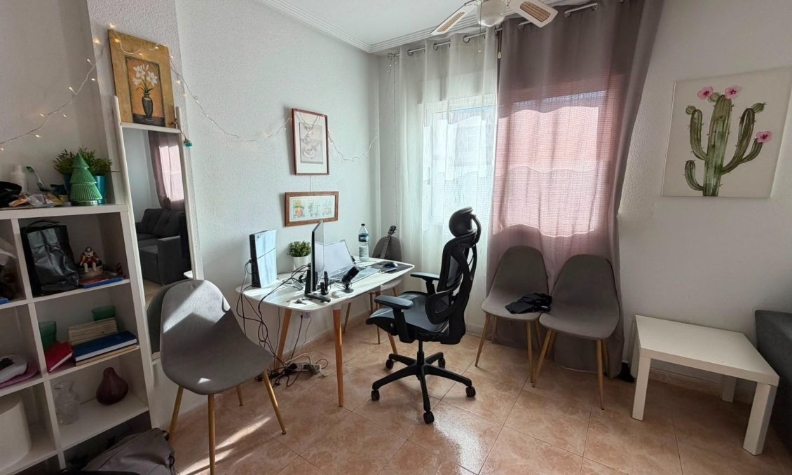 Wiederverkauf - Wohnung -
Torrevieja - PARQUE DE LAS NACIONES