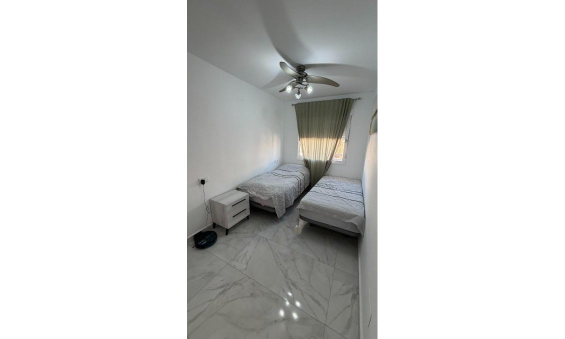 Wiederverkauf - Wohnung -
Torrevieja - Curva Del Palangre
