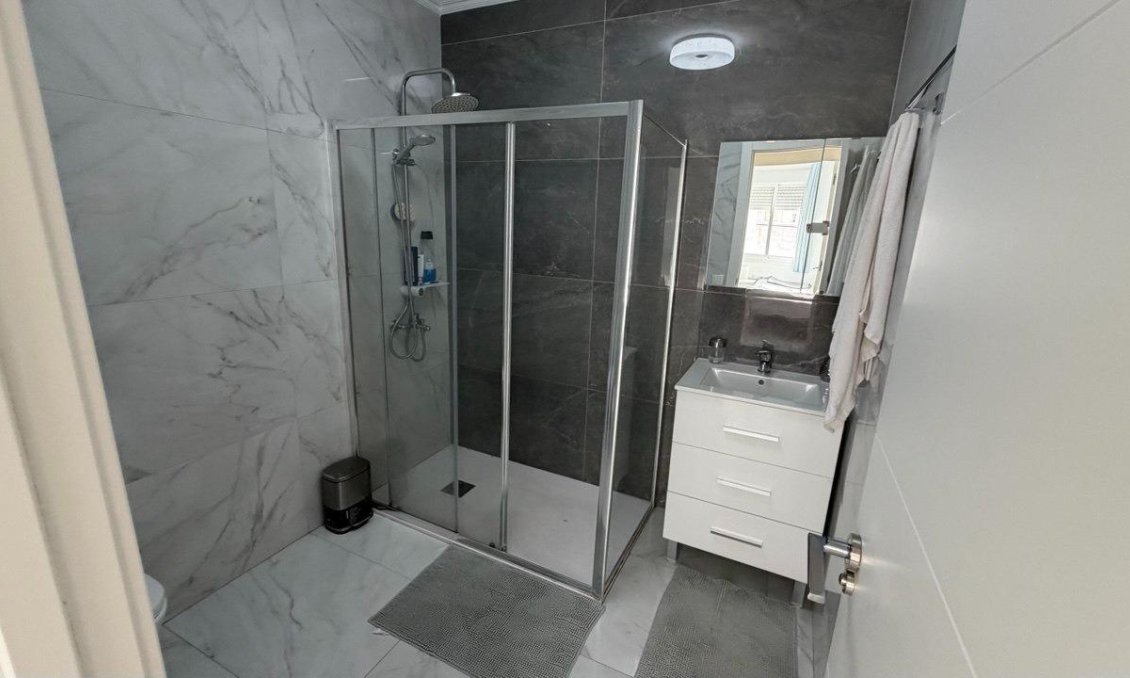 Wiederverkauf - Wohnung -
Torrevieja - Curva Del Palangre