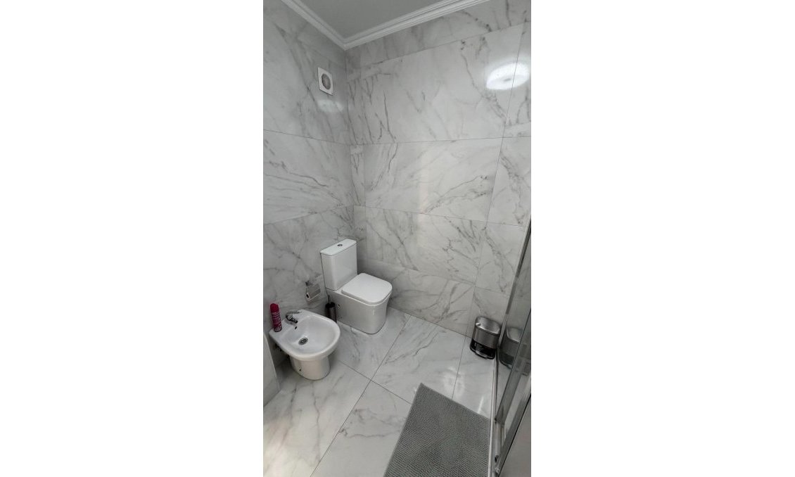 Wiederverkauf - Wohnung -
Torrevieja - Curva Del Palangre