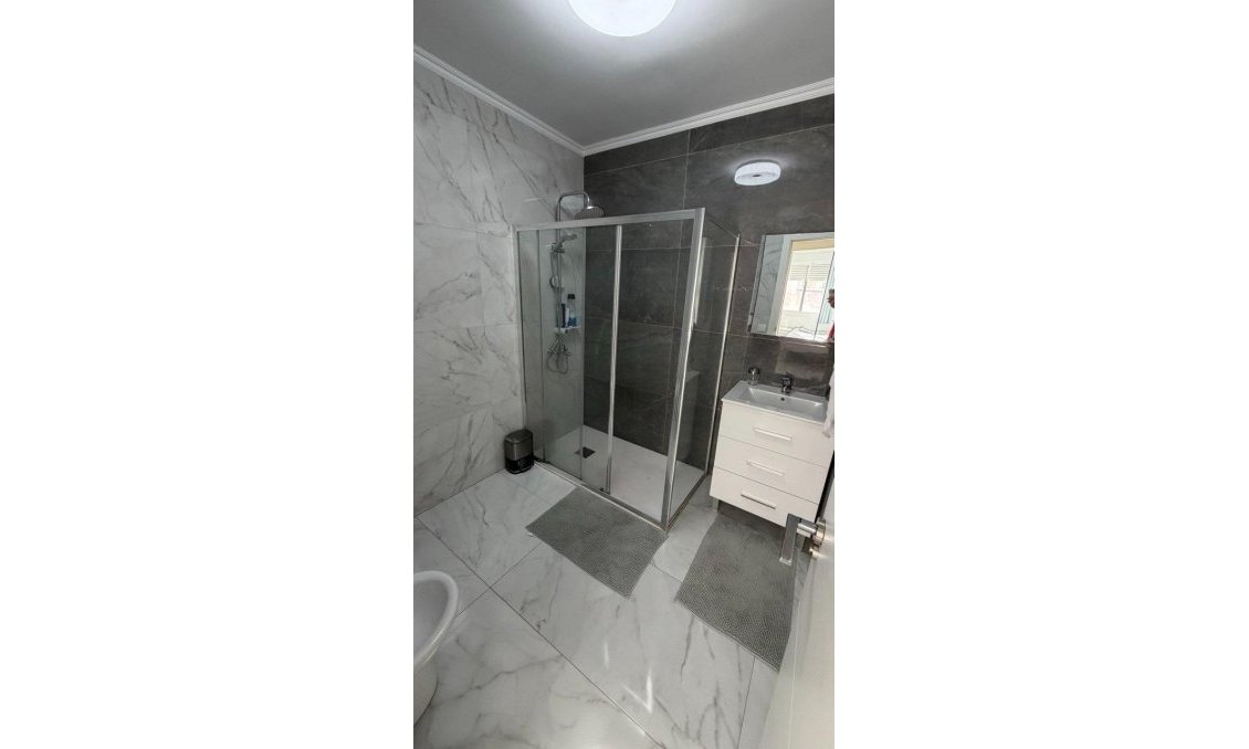 Wiederverkauf - Wohnung -
Torrevieja - Curva Del Palangre