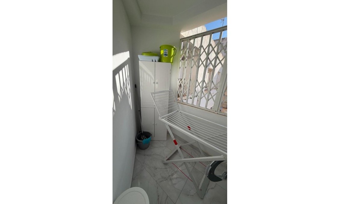 Wiederverkauf - Wohnung -
Torrevieja - Curva Del Palangre