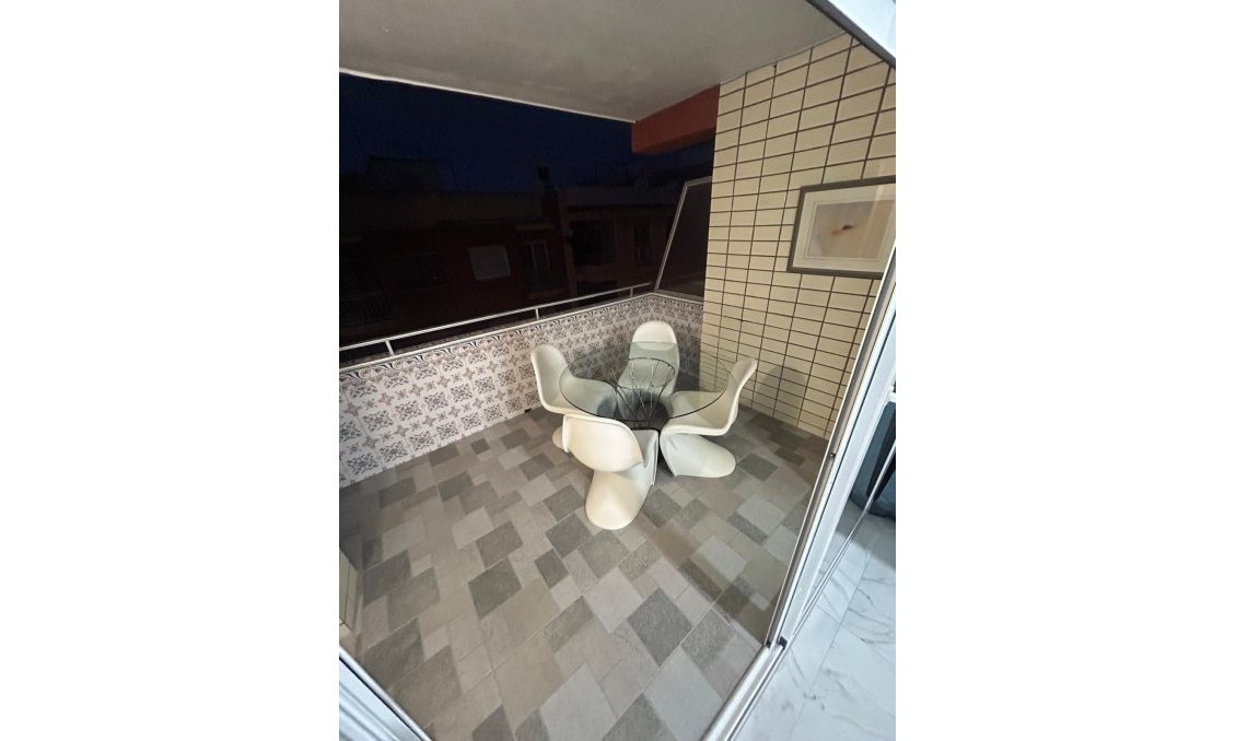 Wiederverkauf - Wohnung -
Torrevieja - Curva Del Palangre