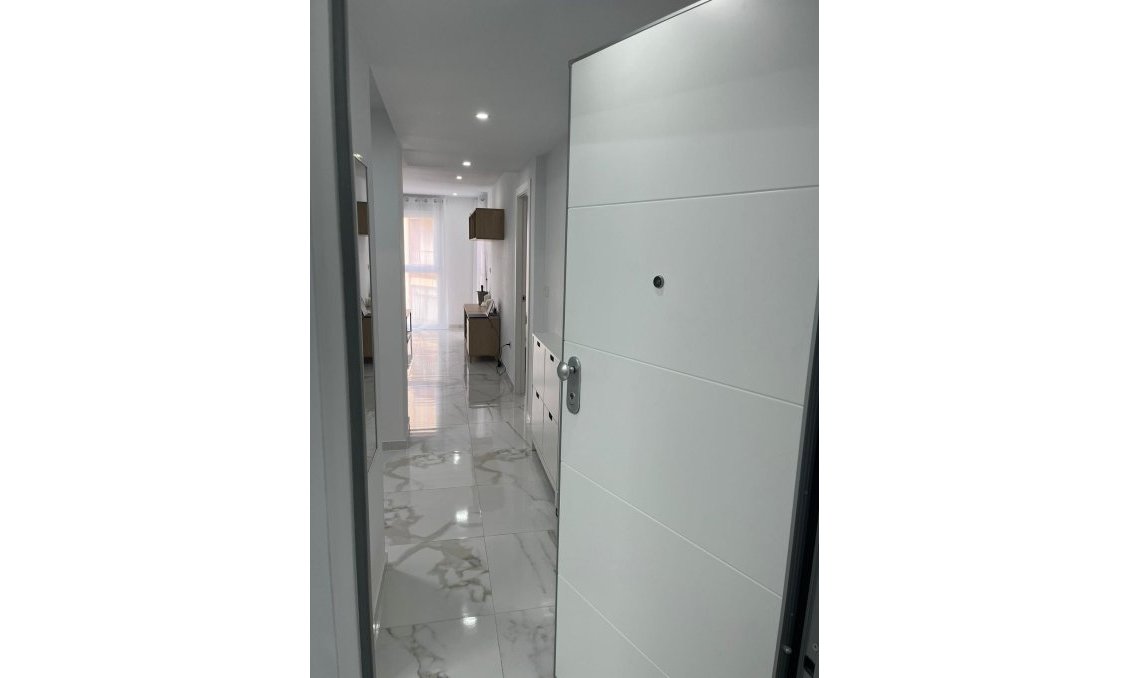 Wiederverkauf - Wohnung -
Torrevieja - Centro