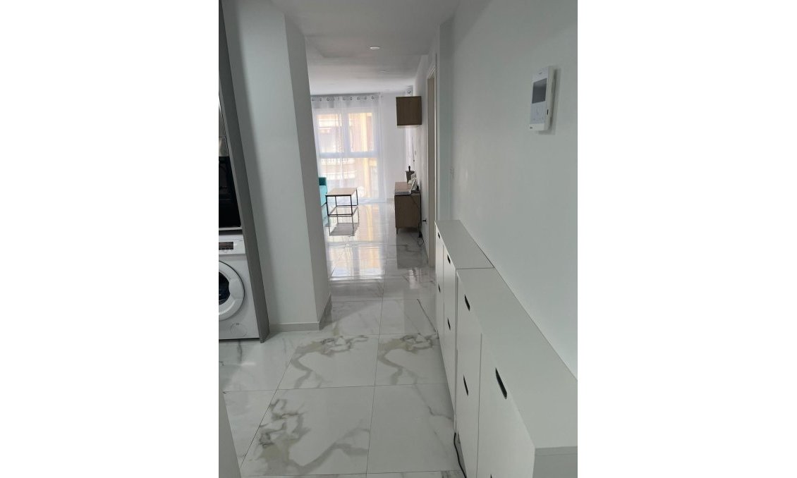 Wiederverkauf - Wohnung -
Torrevieja - Centro