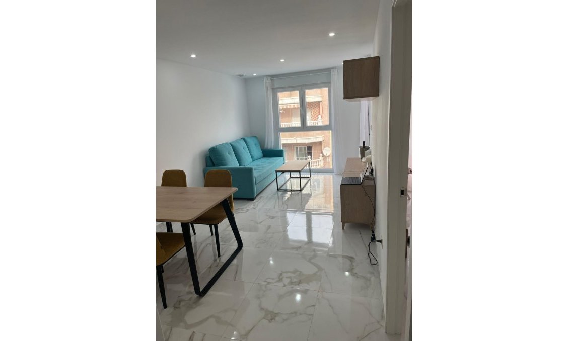 Wiederverkauf - Wohnung -
Torrevieja - Centro