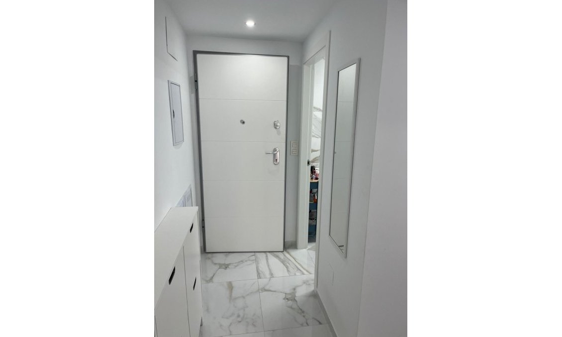 Wiederverkauf - Wohnung -
Torrevieja - Centro