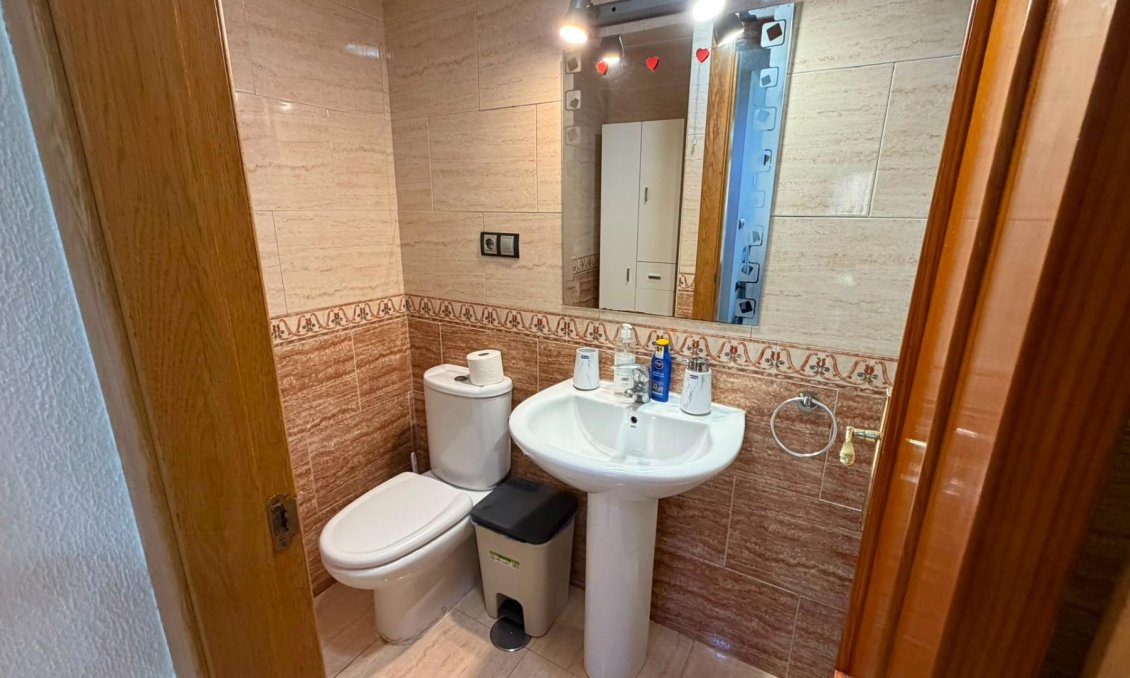 Wiederverkauf - Wohnung -
Torrevieja