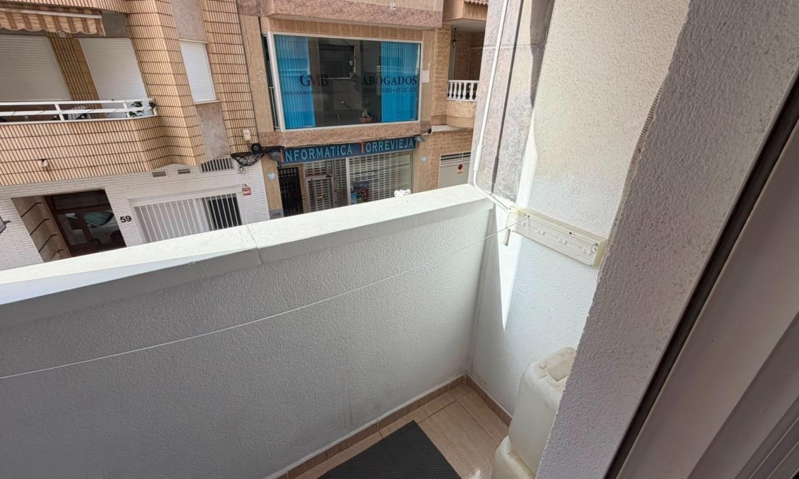 Wiederverkauf - Wohnung -
Torrevieja