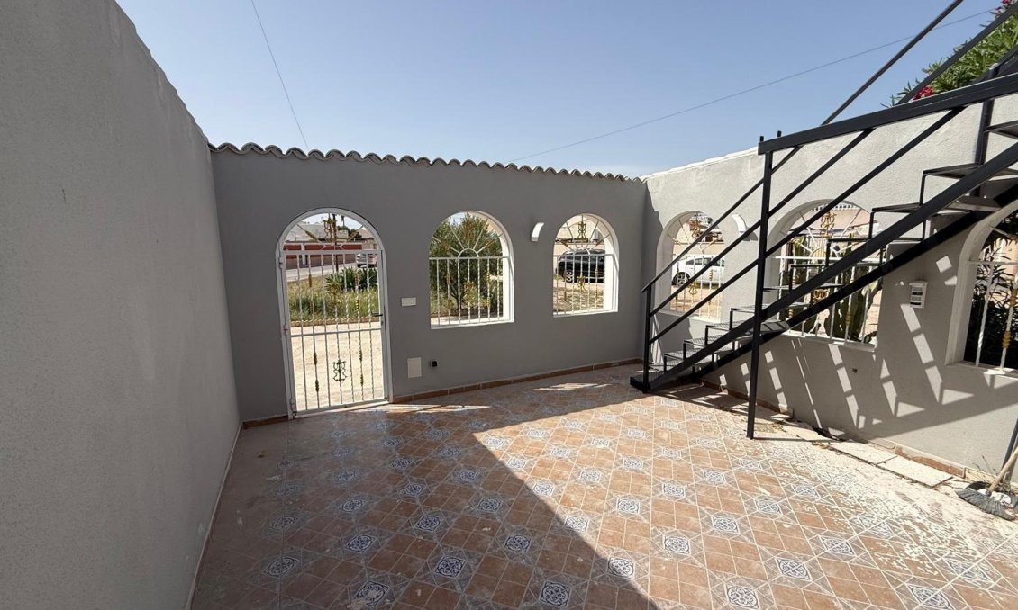 Wiederverkauf - Stadthaus -
Torrevieja - Torreta Florida