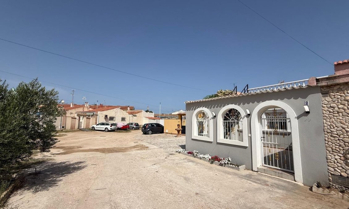 Wiederverkauf - Stadthaus -
Torrevieja - Torreta Florida