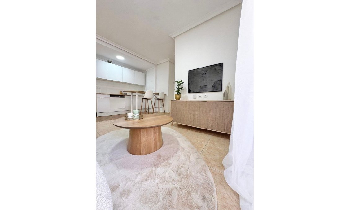 Wiederverkauf - Wohnung -
Torrevieja - Antonio Machado