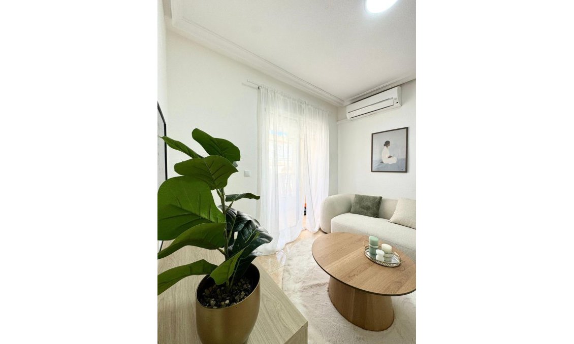 Wiederverkauf - Wohnung -
Torrevieja - Antonio Machado