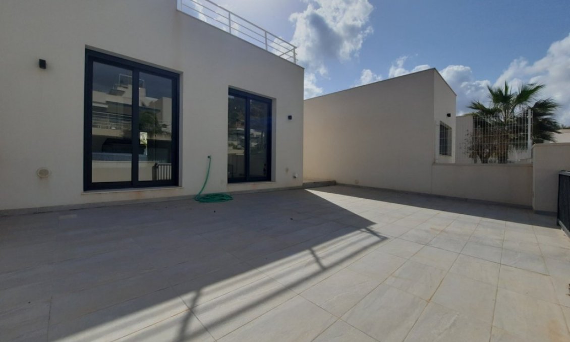 Wiederverkauf - Villa -
San Miguel de Salinas - Inland