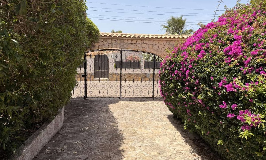 Segunda mano - Villa -
Jávea - Costa Blanca