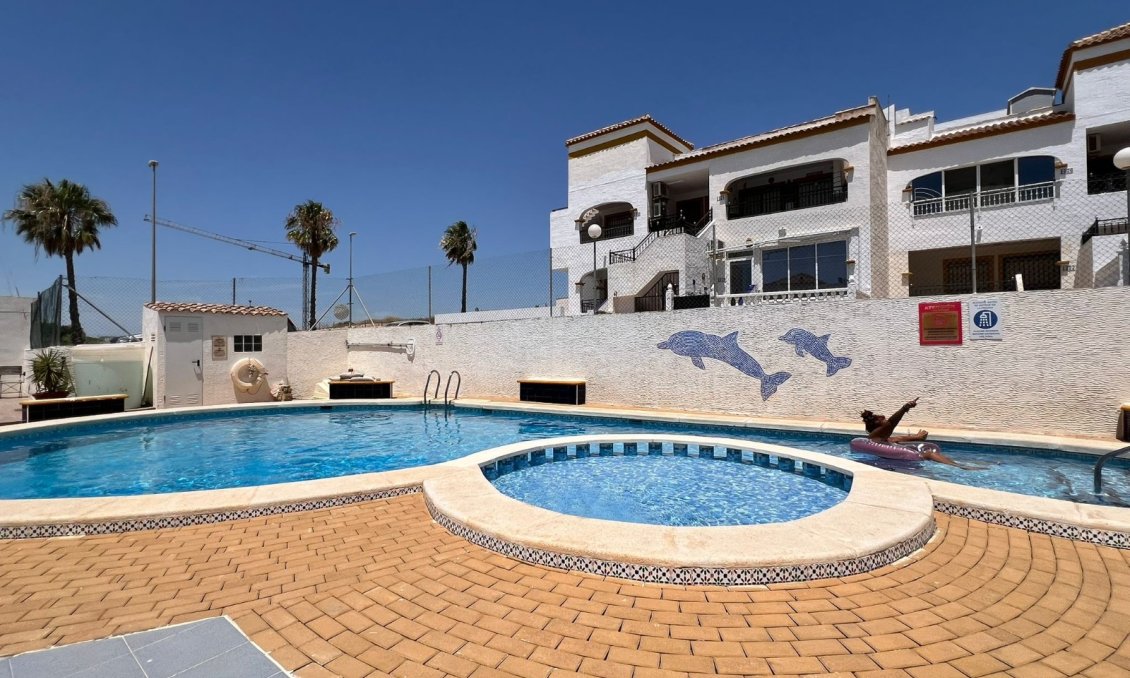 Wiederverkauf - Wohnung -
Orihuela - Inland