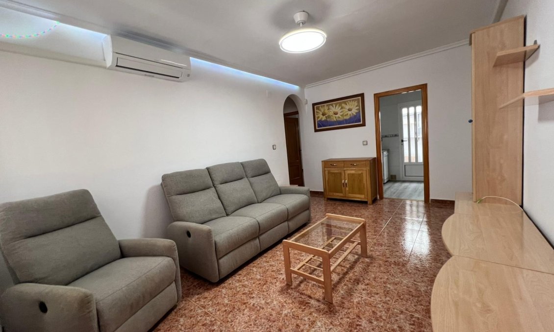 Wiederverkauf - Wohnung -
Orihuela - Inland