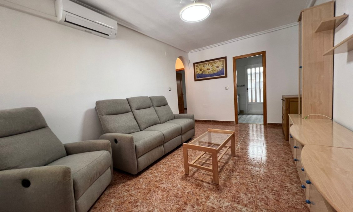 Wiederverkauf - Wohnung -
Orihuela - Inland