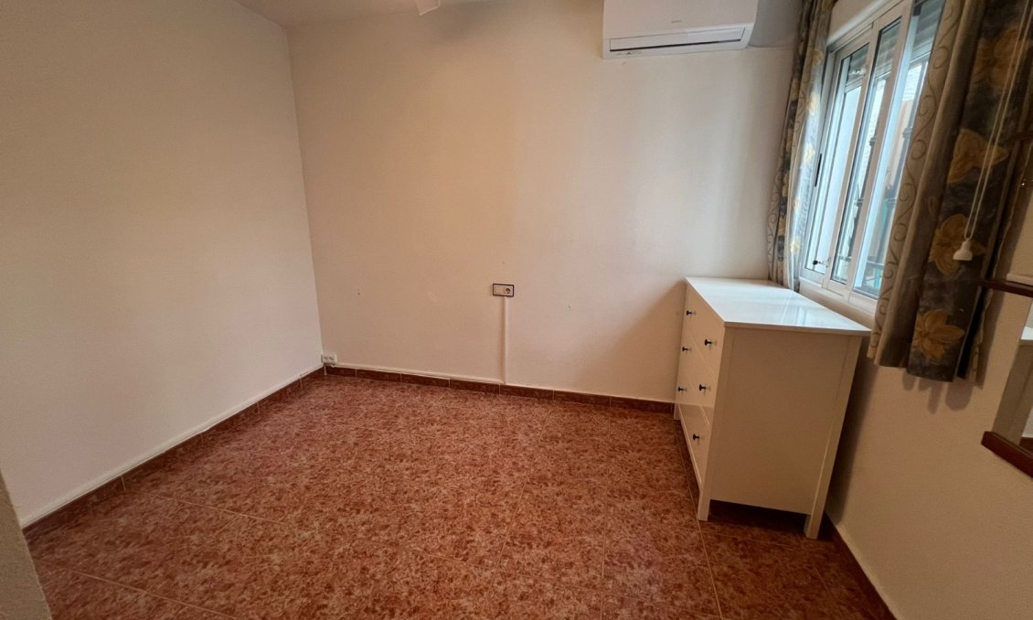 Wiederverkauf - Wohnung -
Orihuela - Inland