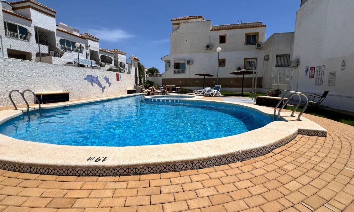 Wiederverkauf - Wohnung -
Orihuela - Inland