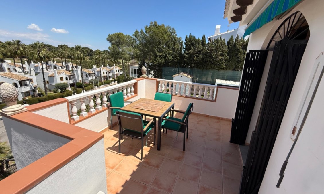 Wiederverkauf - Villa -
Orihuela - Inland