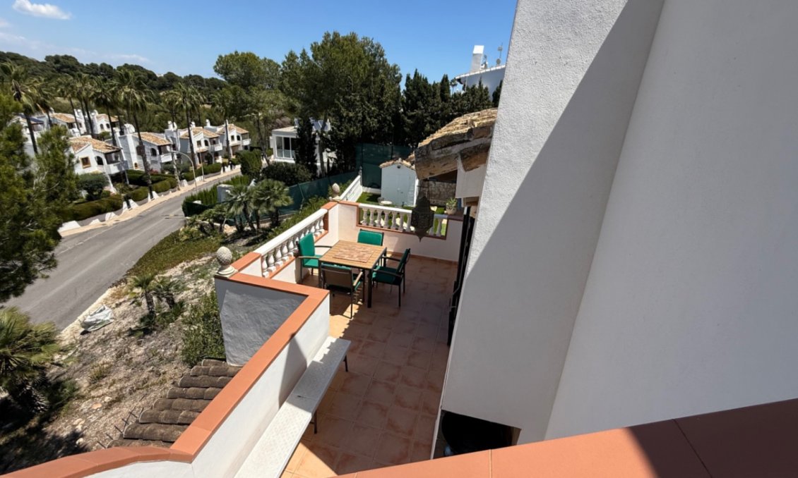 Wiederverkauf - Villa -
Orihuela - Inland