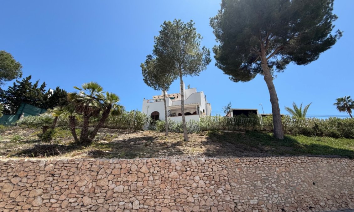 Wiederverkauf - Villa -
Orihuela - Inland
