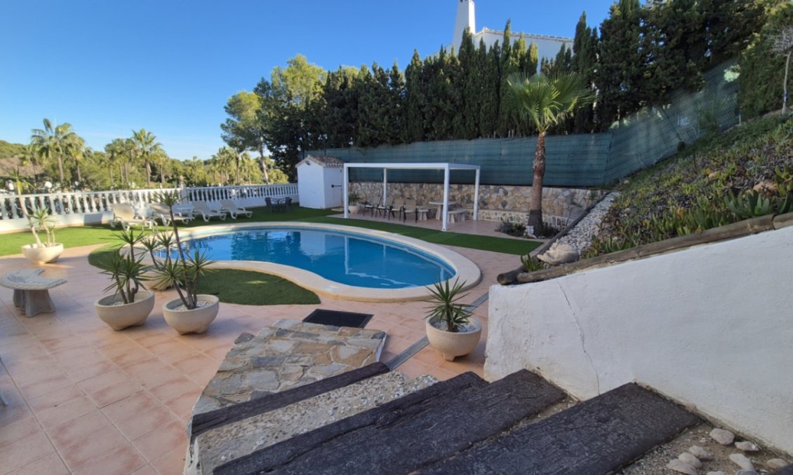 Wiederverkauf - Villa -
Orihuela - Inland