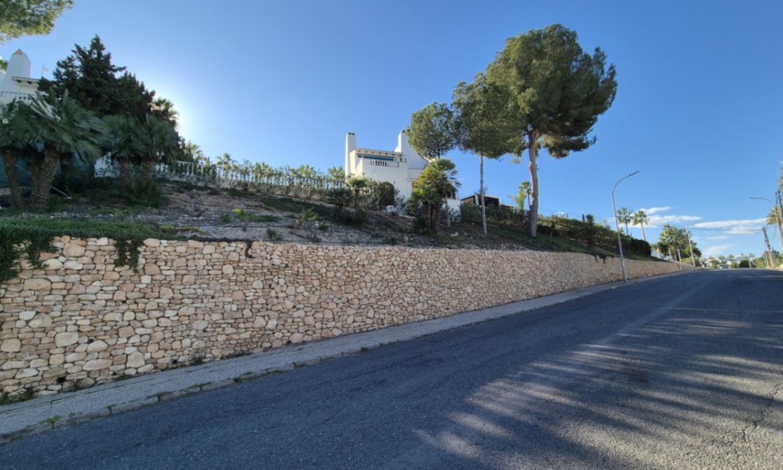 Wiederverkauf - Villa -
Orihuela - Inland