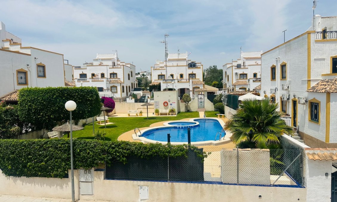 Segunda mano - Adosado -
Orihuela - Inland