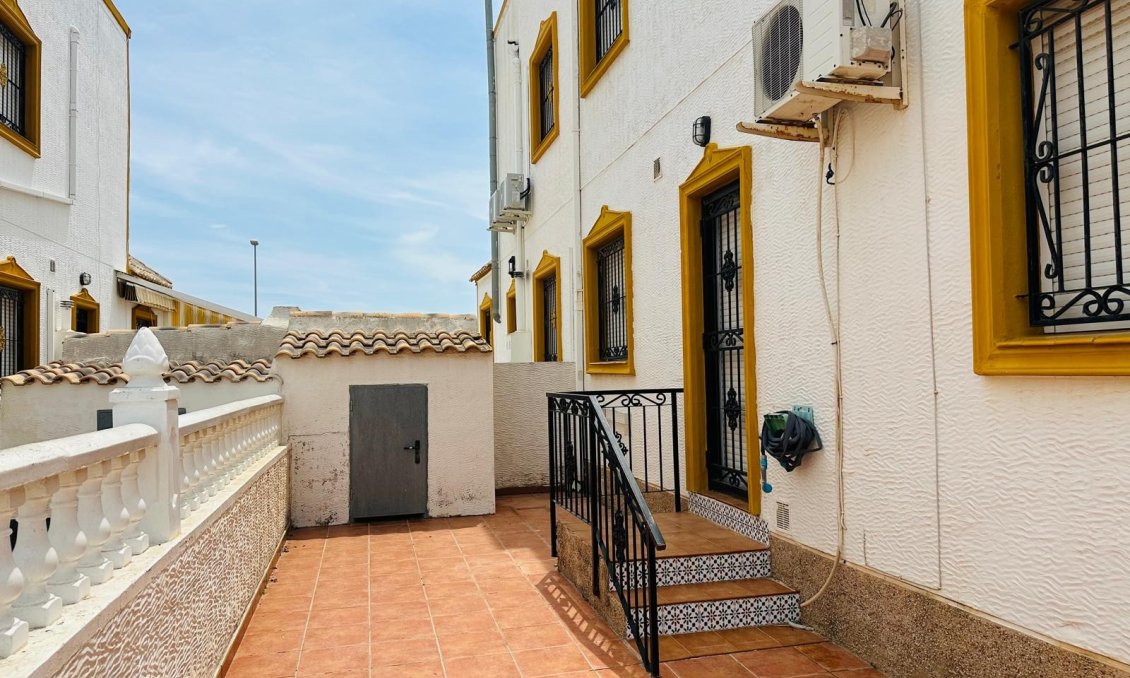 Segunda mano - Adosado -
Orihuela - Inland