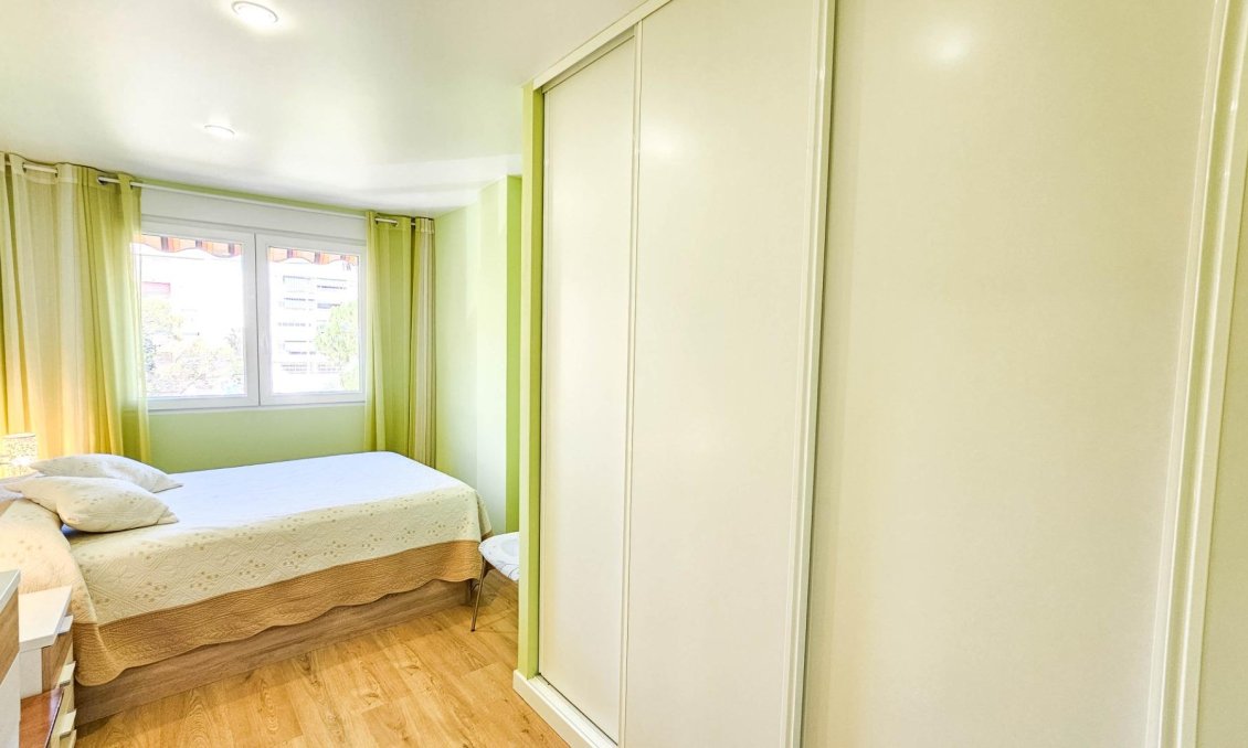 Segunda mano - Apartamento -
Torrevieja - Playa del Cura
