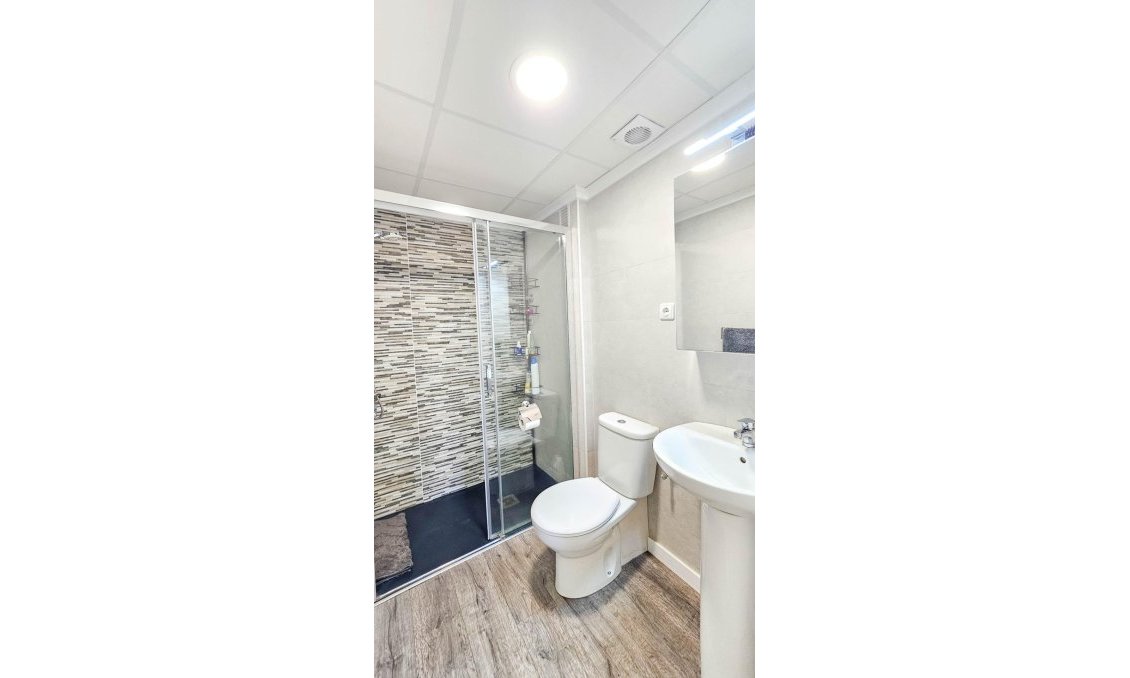 Segunda mano - Apartamento -
Torrevieja - Playa del Cura