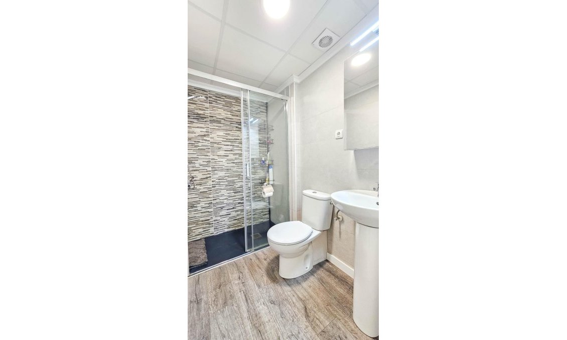 Segunda mano - Apartamento -
Torrevieja - Playa del Cura