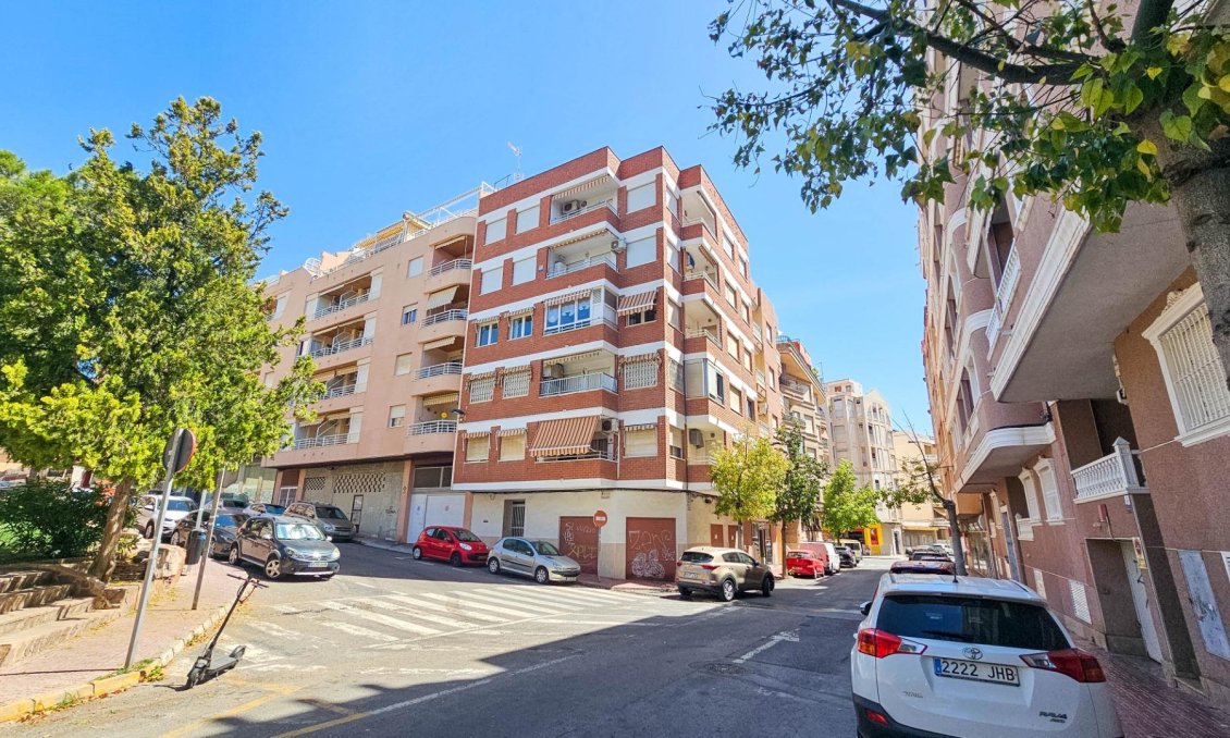 Segunda mano - Apartamento -
Torrevieja - Playa del Cura