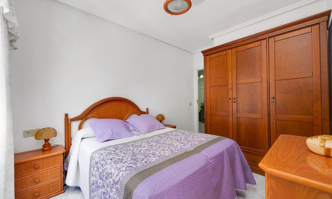 Segunda mano - Apartamento -
Torrevieja - Antonio Machado