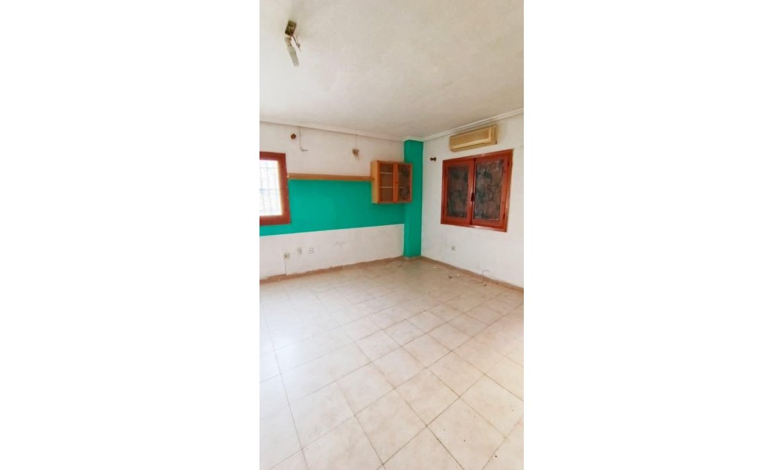 Wiederverkauf - Wohnung -
Torrevieja - Centro