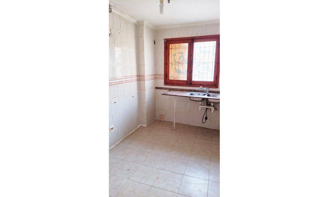 Wiederverkauf - Wohnung -
Torrevieja - Centro